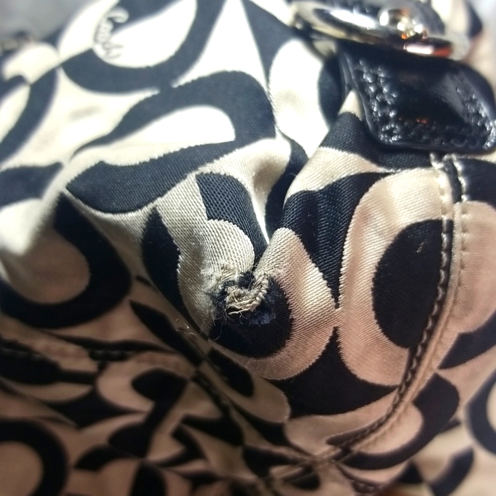 Coach signature canvas handbag NO.K0982-14587. - Picture 6 of 15